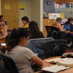 Students Studing in the Cahill Lab